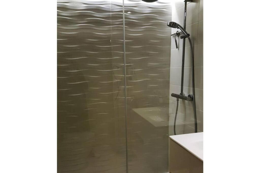Modern Apartment With Stunning Sea View カラ・ミラー エクステリア 写真